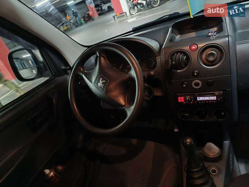 Мінівен Peugeot Partner 2003 в Львові