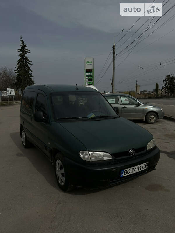 Мінівен Peugeot Partner 2002 в Тернополі