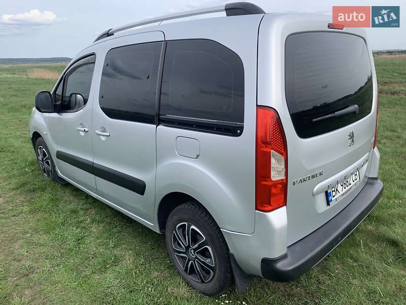 Мінівен Peugeot Partner 2011 в Рівному