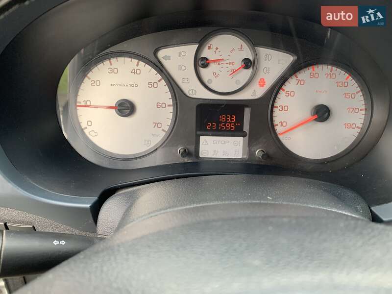 Мінівен Peugeot Partner 2011 в Рівному