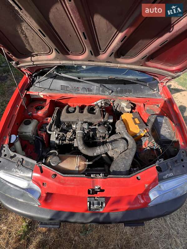 Минивэн Peugeot Partner 1998 в Покровске