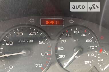 Грузовой фургон Peugeot Partner 2006 в 