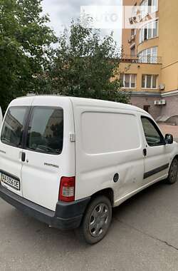 Грузовой фургон Peugeot Partner 2006 в 