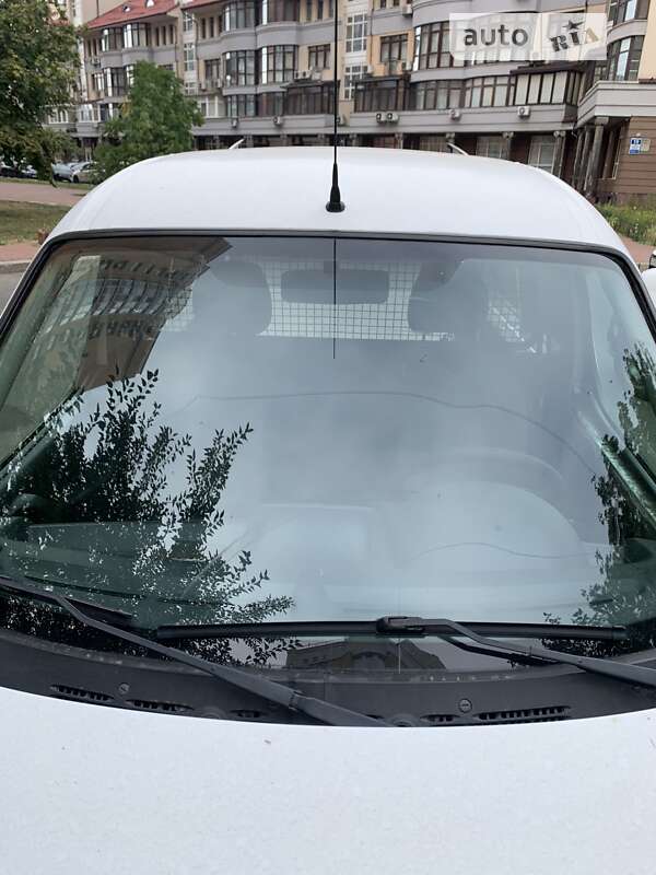Вантажний фургон Peugeot Partner 2006 в Києві