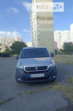 Вантажний фургон Peugeot Partner 2016 в Києві