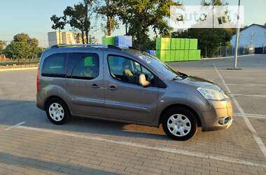 Мінівен Peugeot Partner 2010 в Умані