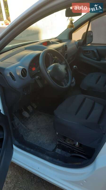 Мінівен Peugeot Partner 2017 в Здолбуніві фото 8 Мінівен Peugeot Partner 2017 в Здолбуніві