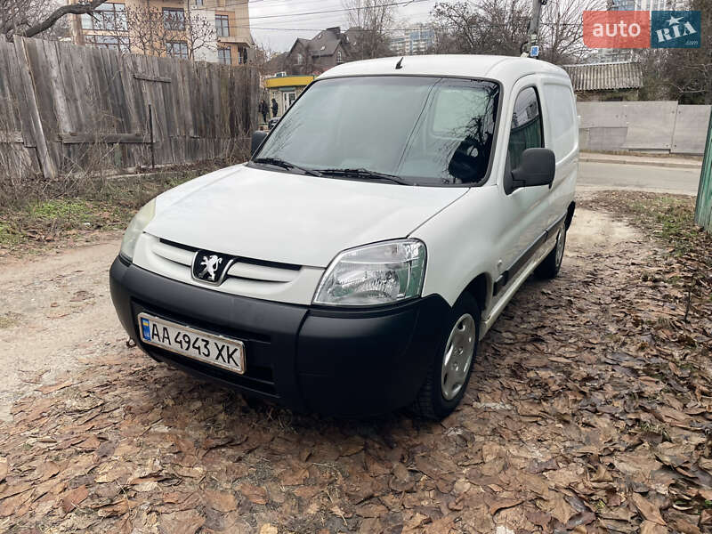 Вантажний фургон Peugeot Partner 2007 в Києві