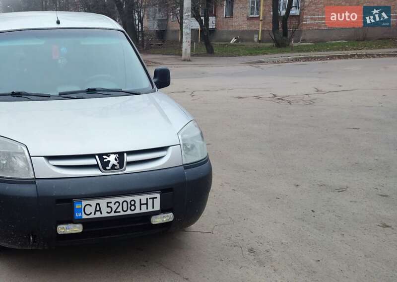 Мінівен Peugeot Partner 2003 в Умані