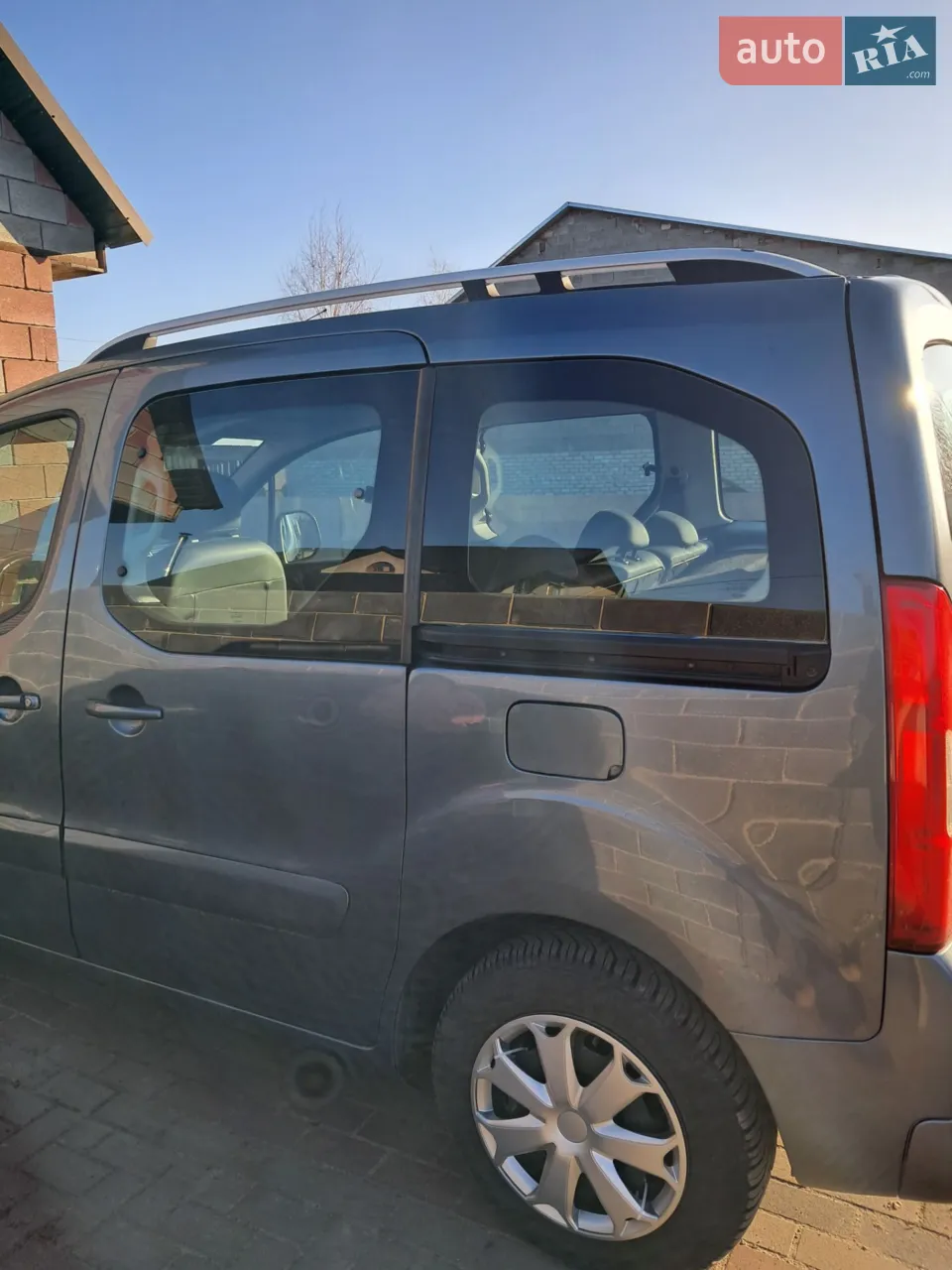 2010 Peugeot Partner - мініатюра 16