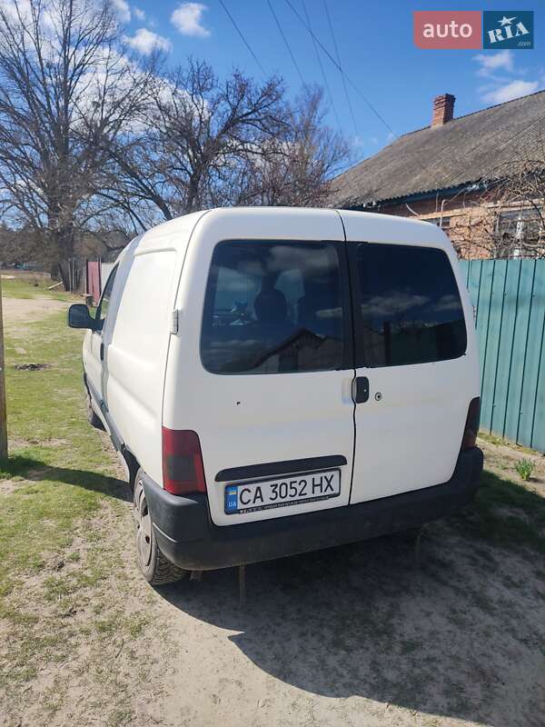 Грузовой фургон Peugeot Partner 2002 в Лебедине