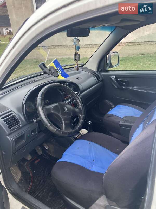 Мінівен Peugeot Partner 2001 в Яворові