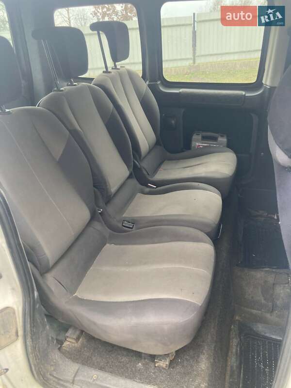 Мінівен Peugeot Partner 2001 в Яворові