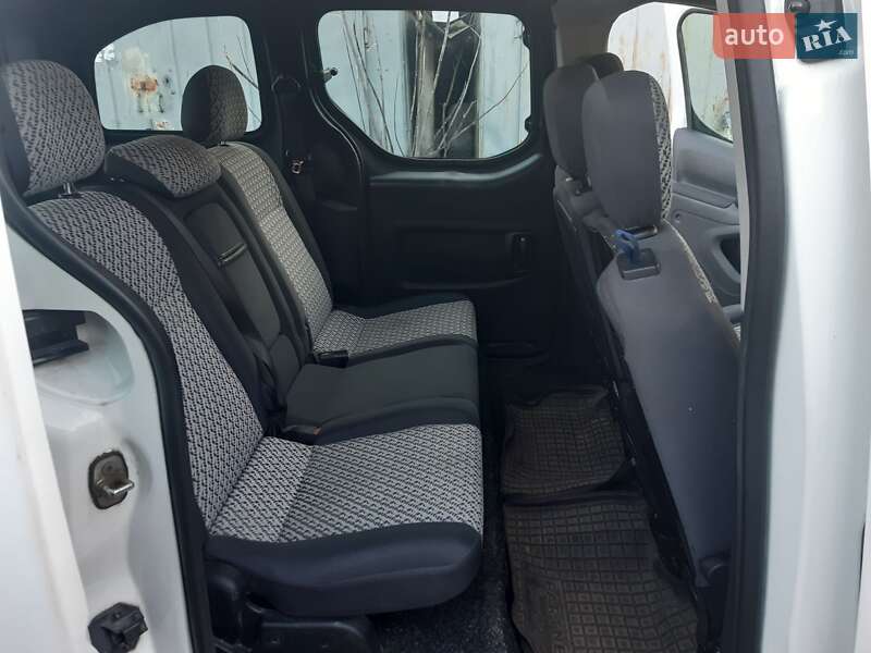 Мінівен Peugeot Partner 2009 в Києві