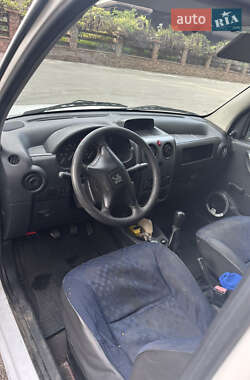 Вантажний фургон Peugeot Partner 2006 в 