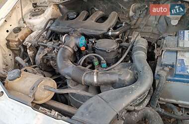 Минивэн Peugeot Partner 2000 в 