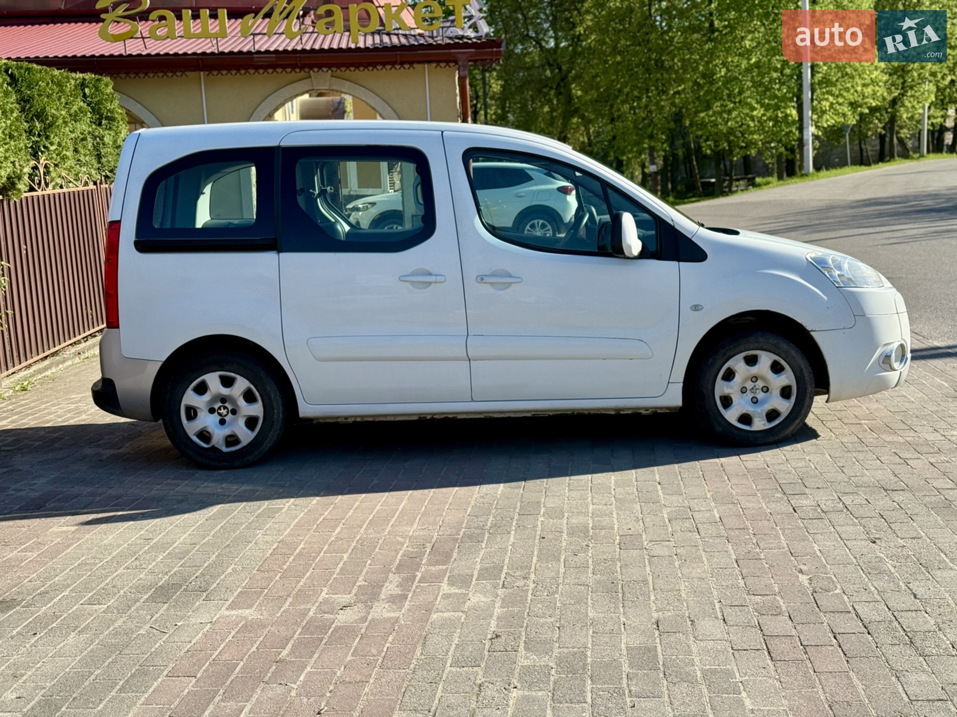 2011 Peugeot Partner - мініатюра 7