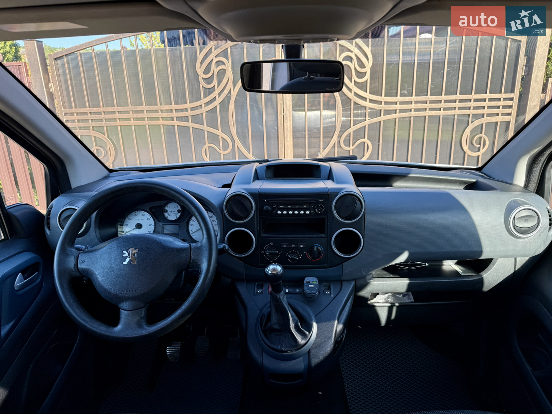 2011 Peugeot Partner - мініатюра 14