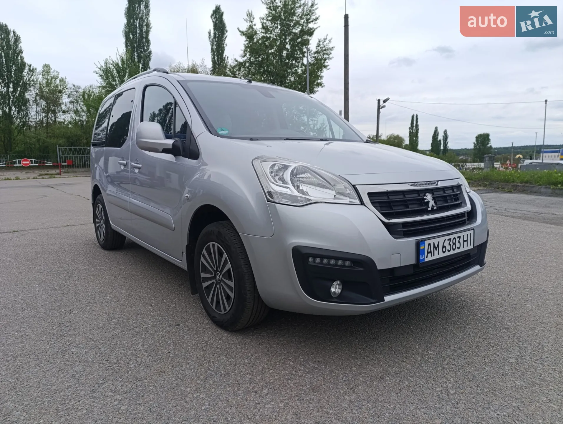 2017 Peugeot Partner - мініатюра 15