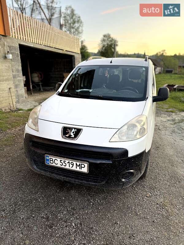 Минивэн Peugeot Partner 2008 в Сколе фото 9 Минивэн Peugeot Partner 2008 в Сколе