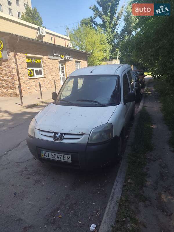 Минивэн Peugeot Partner 2004 в Вишневом