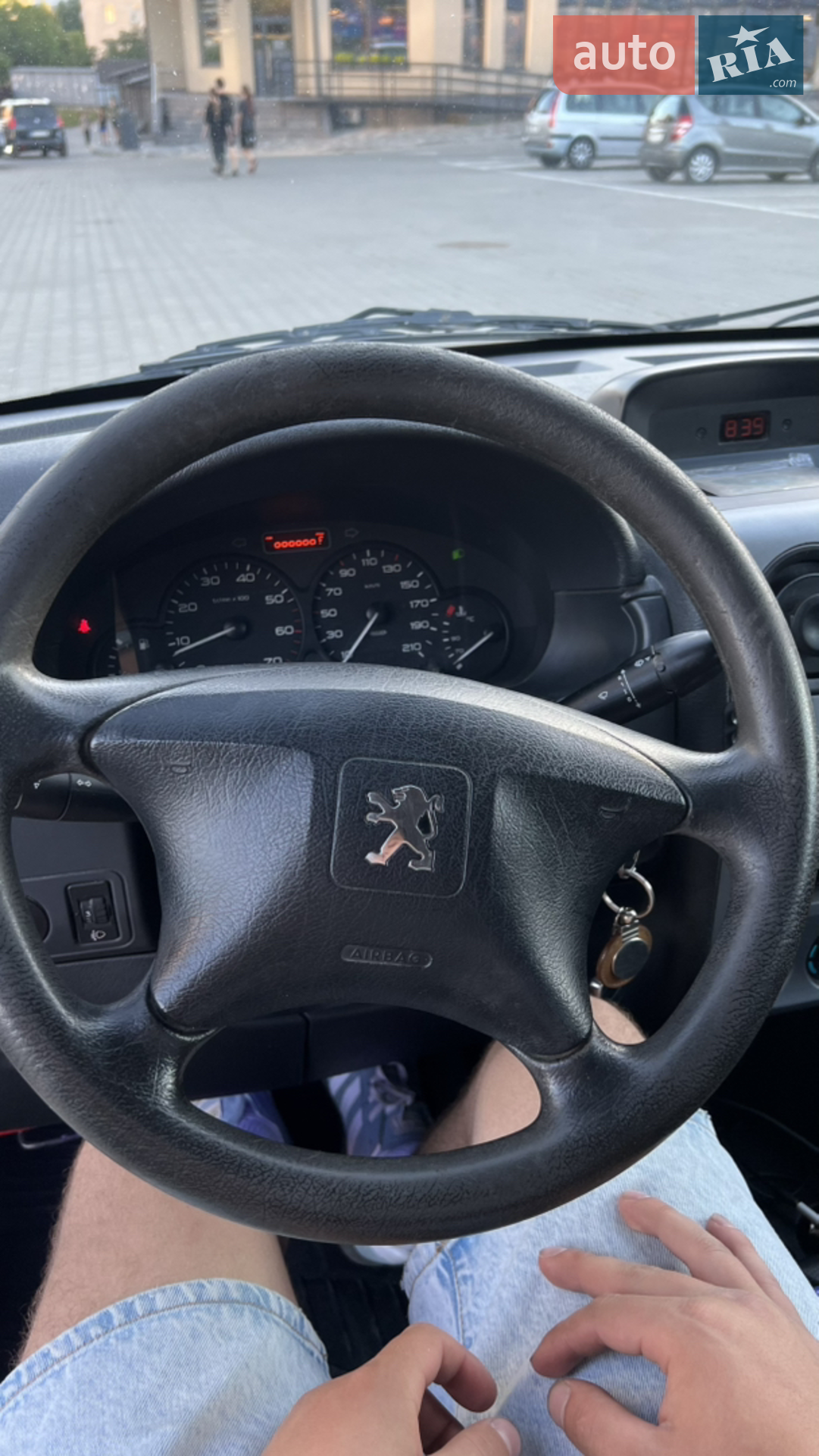 2010 Peugeot Partner - мініатюра 18