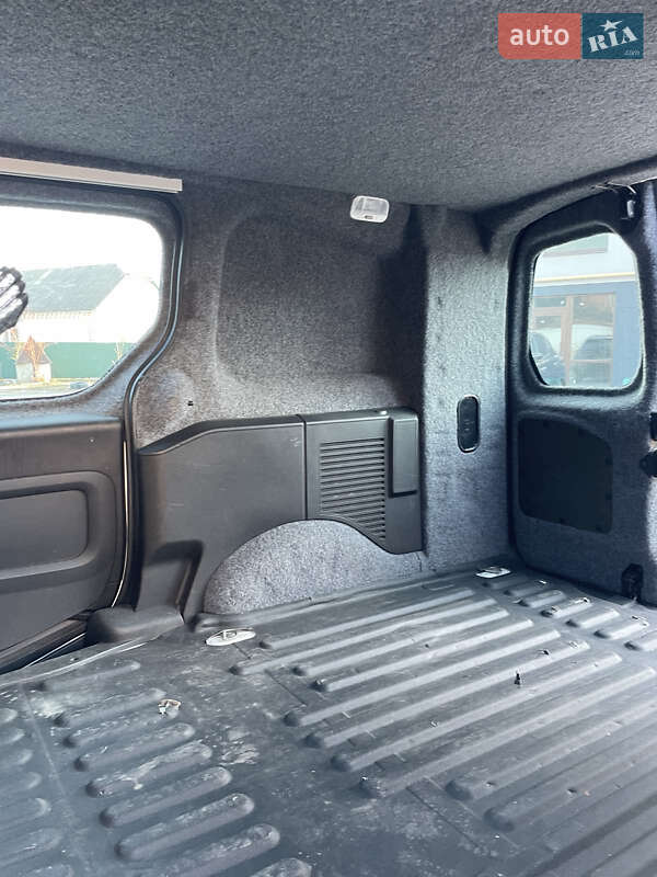 Мінівен Peugeot Partner 2017 в Хмельницькому