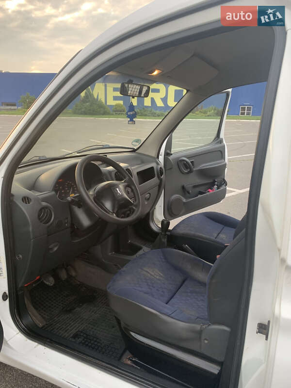 Вантажний фургон Peugeot Partner 2007 в Дніпрі