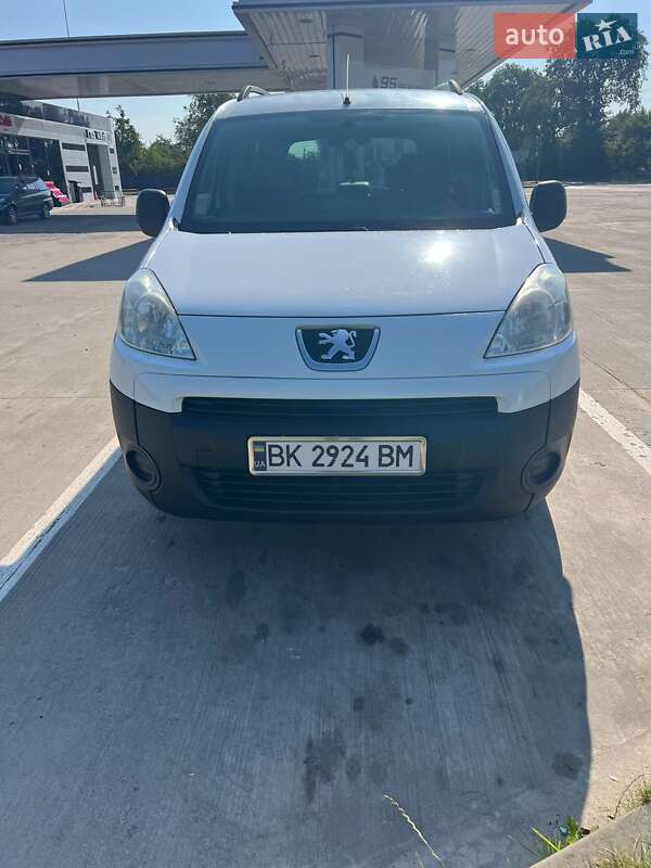 Мінівен Peugeot Partner 2011 в Рафалівці
