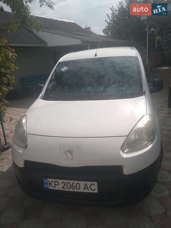 Мінівен Peugeot Partner 2013 в Дунаївцях
