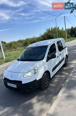 Вантажний фургон Peugeot Partner 2013 в Василькові