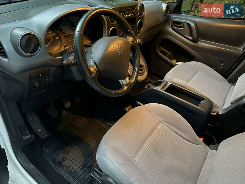 Минивэн Peugeot Partner 2012 в Ивано-Франковске