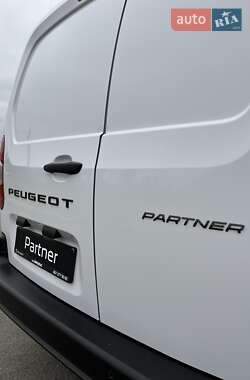 Грузопассажирский фургон Peugeot Partner 2024 в 