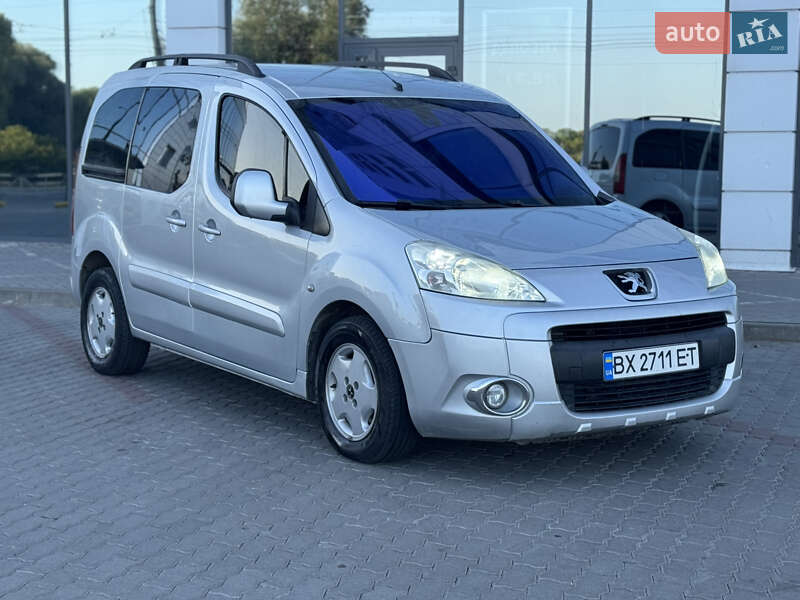 Минивэн Peugeot Partner 2010 в Хмельницком