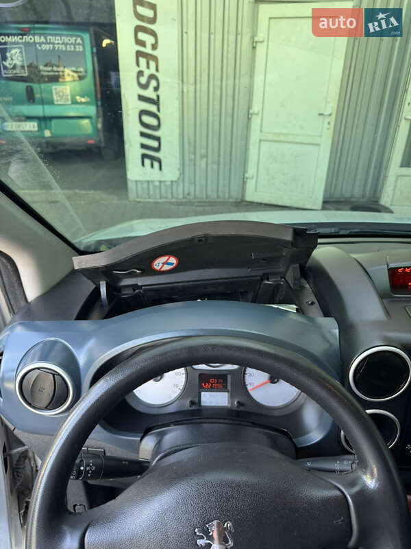 Минивэн Peugeot Partner 2010 в Хмельницком