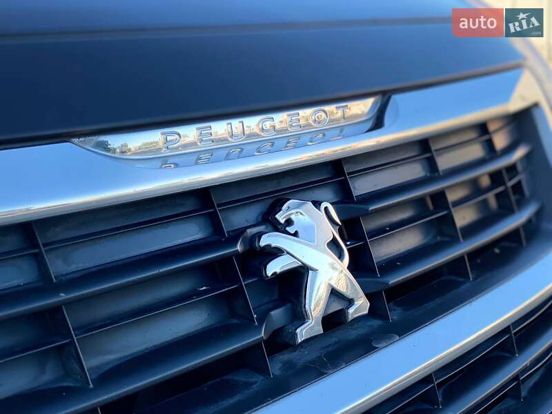 Минивэн Peugeot Partner 2016 в Киеве