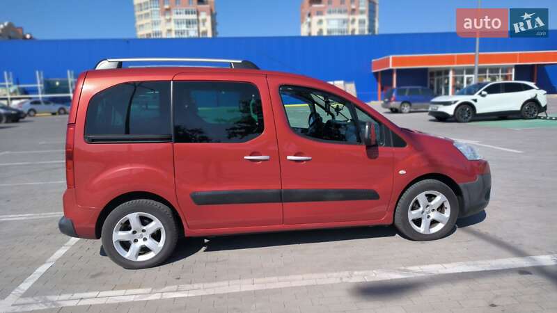 Мінівен Peugeot Partner 2010 в Кропивницькому