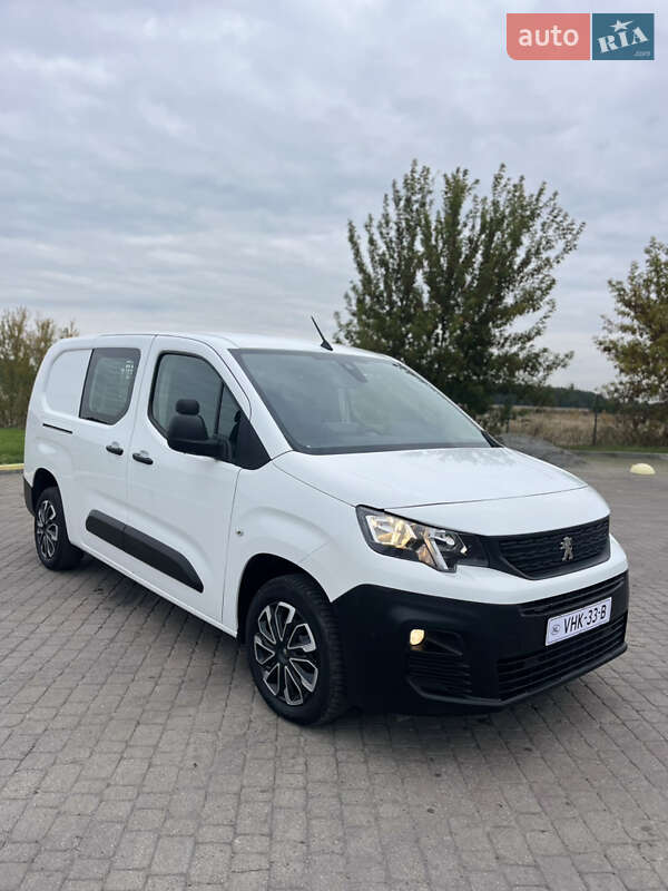 Вантажний фургон Peugeot Partner 2020 в Радивиліві