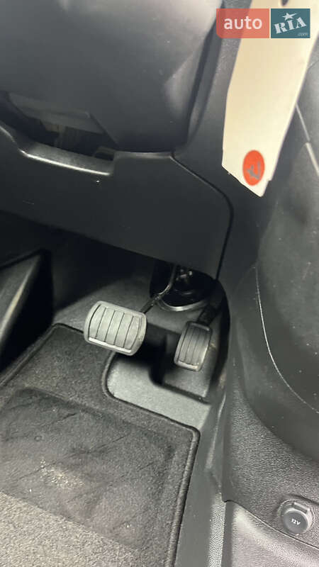 Вантажний фургон Peugeot Partner 2020 в Радивиліві