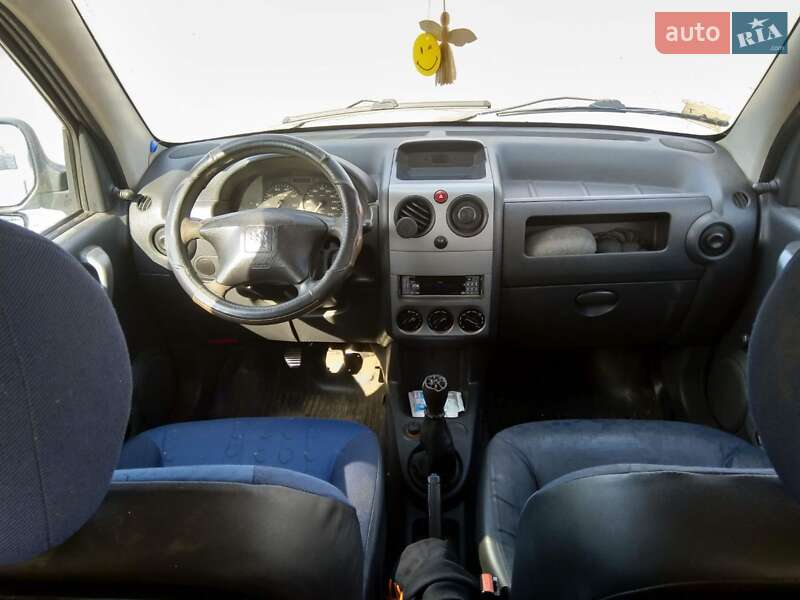 Грузовой фургон Peugeot Partner 2010 в Одессе фото 4 Грузовой фургон Peugeot Partner 2010 в Одессе