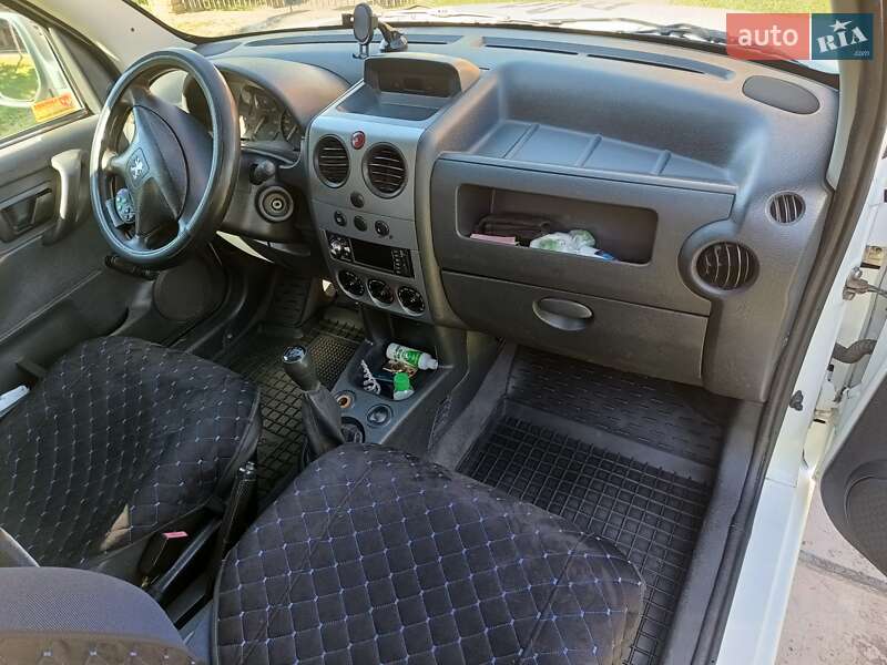 Минивэн Peugeot Partner 2004 в Львове