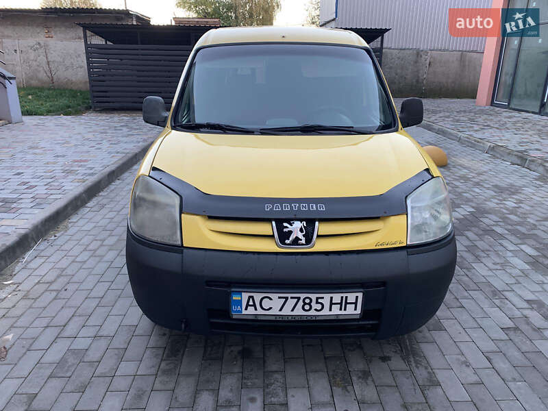 Минивэн Peugeot Partner 2004 в  фото Минивэн Peugeot Partner 2004 в