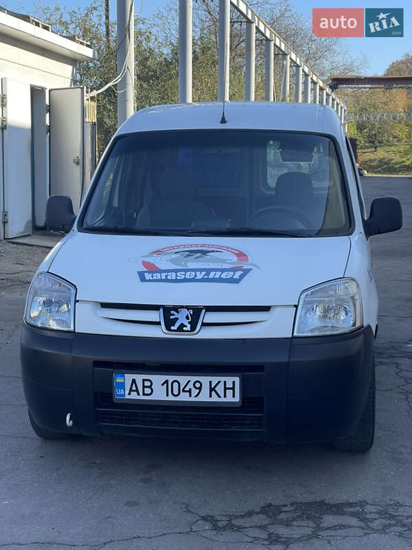 Грузовой фургон Peugeot Partner 2003 в Виннице