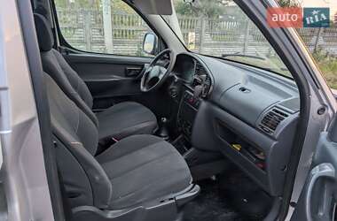 Минивэн Peugeot Partner 2001 в  фото 15 Минивэн Peugeot Partner 2001 в