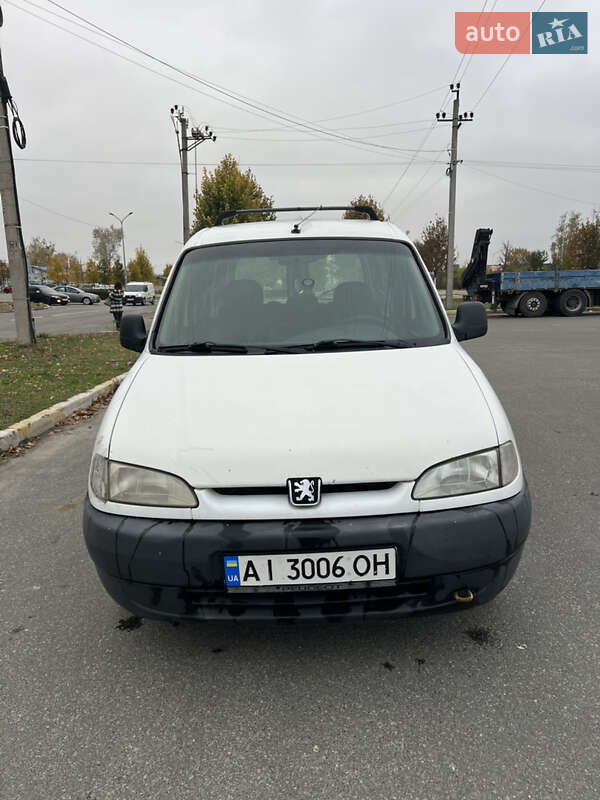 Минивэн Peugeot Partner 2002 в  фото Минивэн Peugeot Partner 2002 в