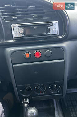 Минивэн Peugeot Partner 2002 в  фото 7 Минивэн Peugeot Partner 2002 в