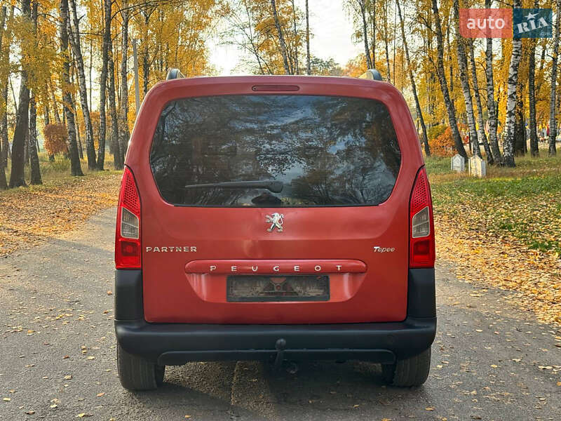 Мінівен Peugeot Partner 2010 в Охтирці