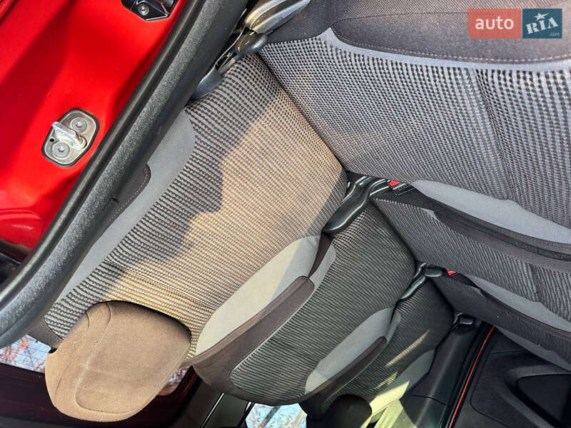 Мінівен Peugeot Partner 2010 в Охтирці