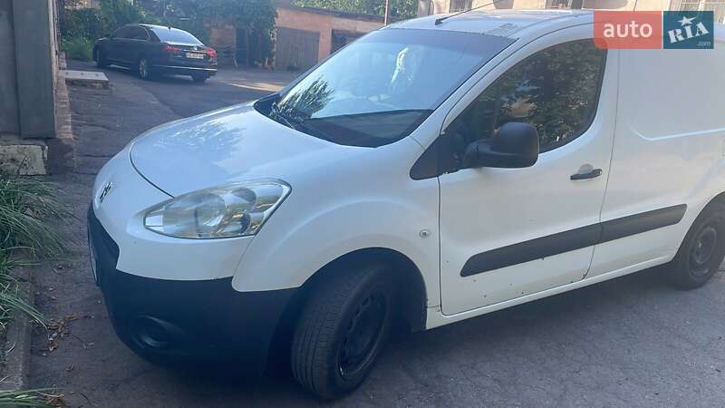 Грузовой фургон Peugeot Partner 2014 в Кривом Роге