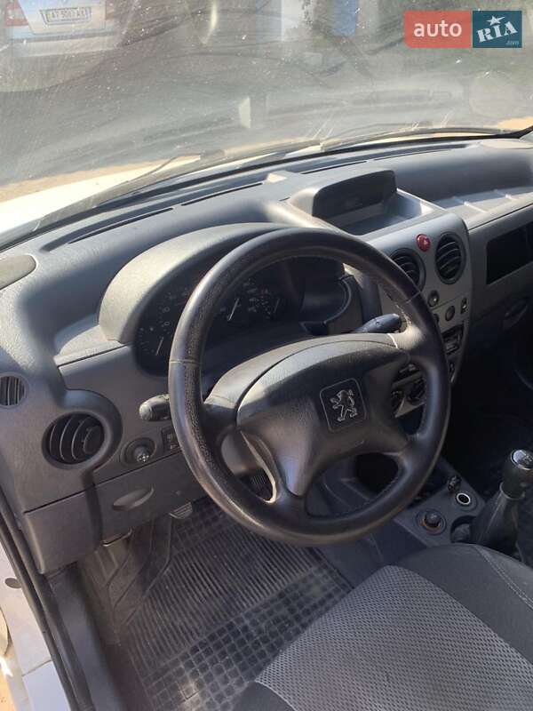 Минивэн Peugeot Partner 2008 в Ивано-Франковске фото 14 Минивэн Peugeot Partner 2008 в Ивано-Франковске